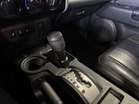 FEATURING : V6 POWERED, 4WD, SIDE STEPS, AUTOMATIC TRANSMISSION, FINISHED IN BLACK ON MATCHING BLACK... (image 9)