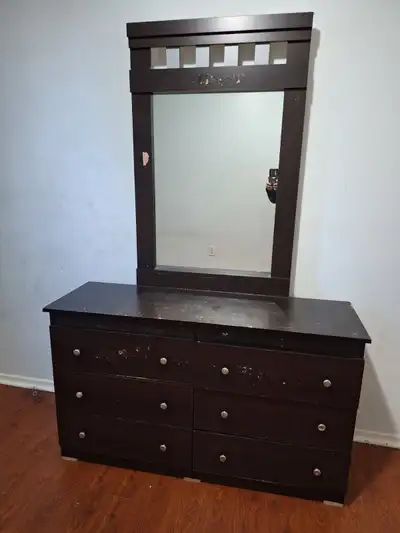 Hairdresser table for Free, View more