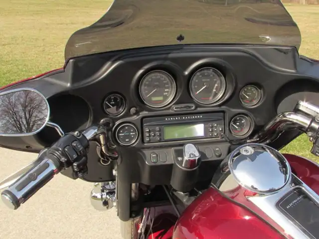 2008 Harley-Davidson FLHTC Electra Glide Classic in Sport Touring in Leamington - Image 21