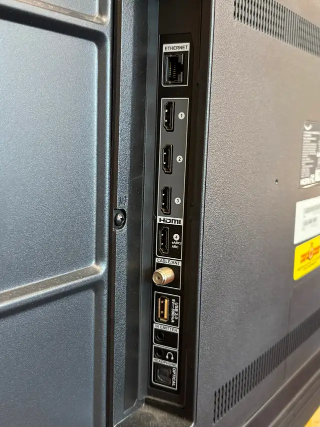 Amazon Fire 43" Smart TV with Remote in TVs in Ottawa - Image 4