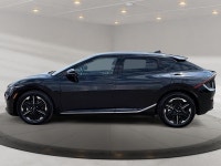 2025 Kia EV5 Wind RWD Ebony Black The Kia EV5 Wind in Ebony Black brings a fresh take on electric dr... (image 4)