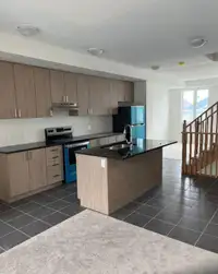 Town house for SALE IN OSHAWA, ASKING 799K