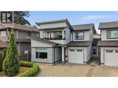Stunning 1/2 duplex home in a desirable Burnaby neighbourhood, offering the perfect blend of modern...