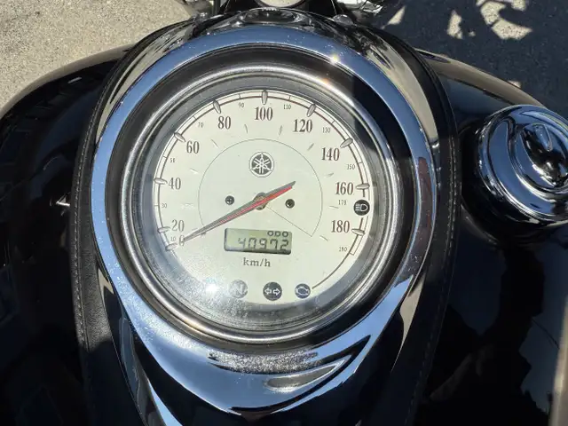 2005 Yamaha V-STAR in Street, Cruisers & Choppers in Red Deer - Image 7