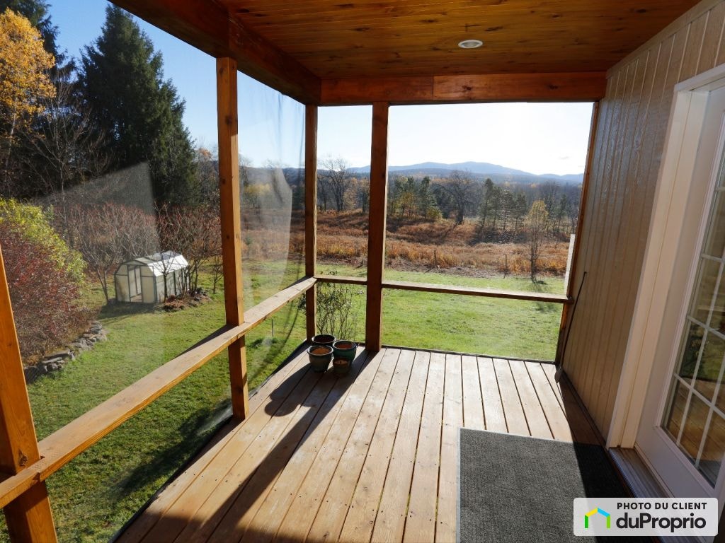 $810,000 - 1 1/2 Storey for sale in Brome — photo 1