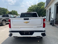 2023 Chevrolet Silverado 1500 High Country 4x4 Crew Cab with the 3.0L Duramax Diesel and 76,202 km!... (image 6)