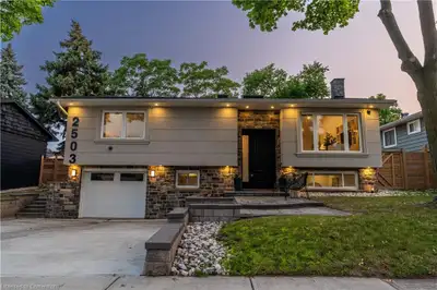 Absolutely breathtaking 2+1 bedroom, 2.5 bathroom home set on a stunning private lot in Oakville's c...