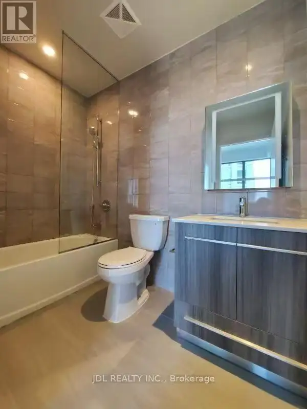 #4702 MASTER BEDROOM - 8 CUMBERLAND ST STREET NW Toronto (Annex) in Long Term Rentals in City of Toronto - Image 11