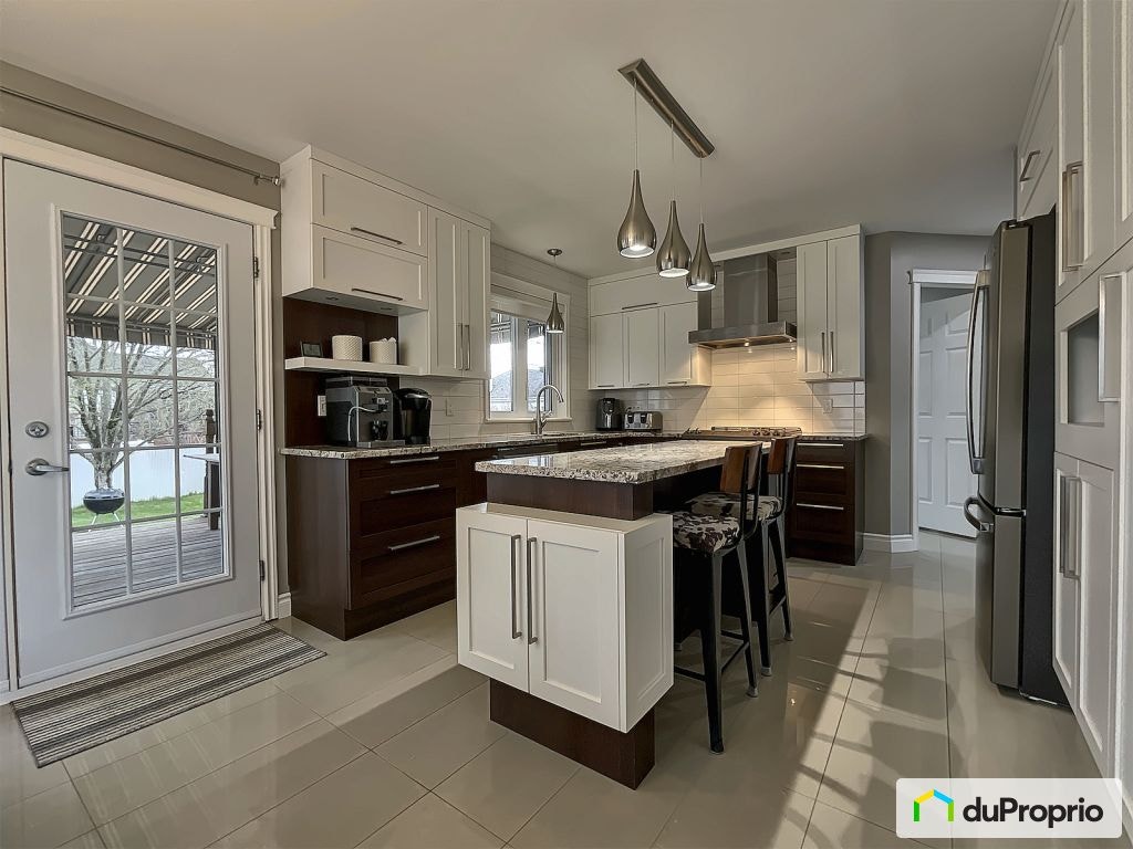 $525,000 - 2 Storey for sale in St-Jean-Chrysostome — photo 2
