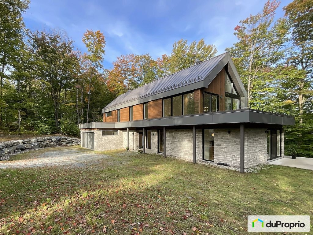 $1,375,000 - 2 Storey for sale in Eastman — photo 2