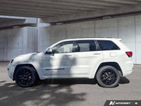 Command the road and your style with this sophisticated 2022 Jeep Grand Cherokee WK Altitude, a trul... (image 3)