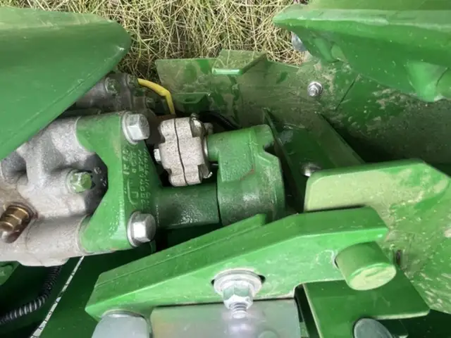 2022 John Deere HD40R in Farming Equipment in Swift Current - Image 13