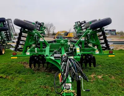 CASH BLOWOUT PRICE. New 20' TerraMax, Hybrid Vertical Till unit. Ready to work New/Used : Used Condi...