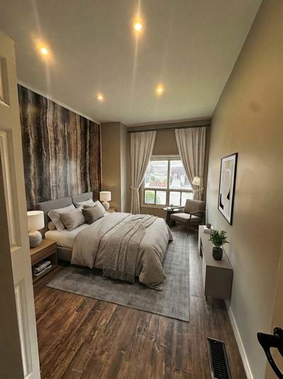 Affordable Split- Level Suite 1 Bed Plus Den 529 Cannon St E, Hamilton Cozy 1.5 Bedroom Main Floor S...