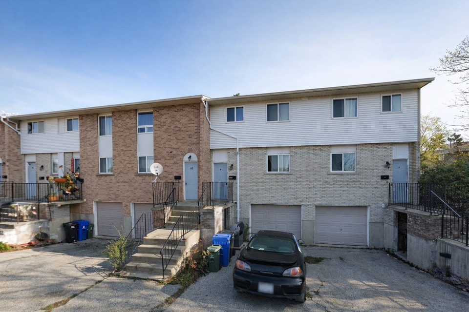 Stoneglen Townhouses - 3 Bedroom Townhouse House for Rent 4