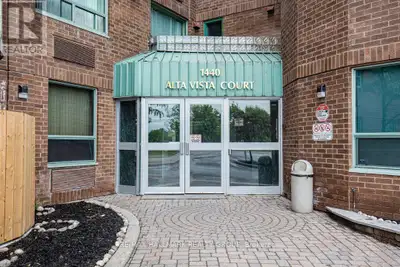 Calling all investors, first-time buyers or downsizers! Welcome to Unit 511 at 1440 Heron Road, a 2-...