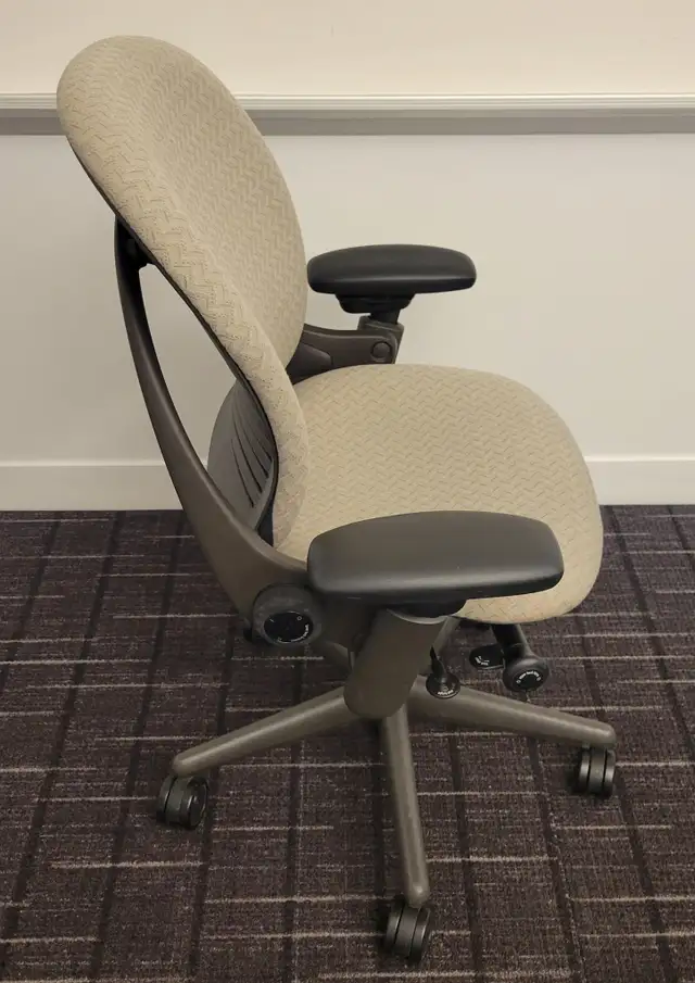 Steelcase Leap V1 Chair-Excellent Condition-Call us now!62863274880129122