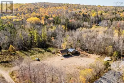 Looking for an opportunity in the country with the convenience of town not far away? This 5-acre par...