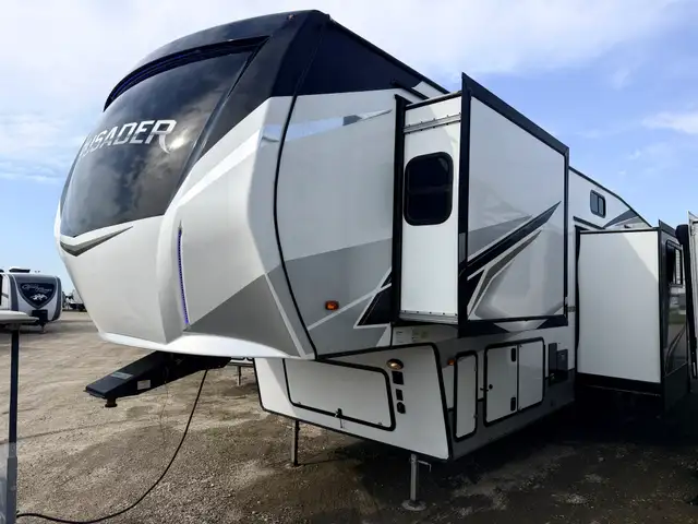 2022 Forest River CRUSADER 382 MBH in Travel Trailers & Campers in St. Albert - Image 5