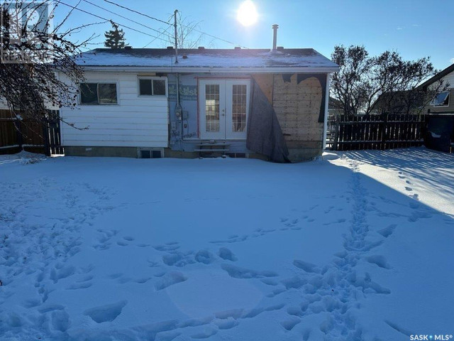 10 6th St. CRESCENT Kindersley, Saskatchewan in Houses for Sale in Saskatoon - Image 4