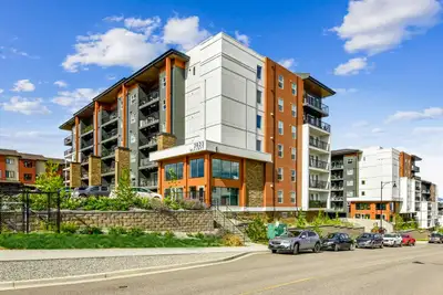 Enjoy the very best of condo living with a full suite of building amenities including fitness centre...
