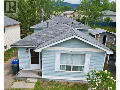Investment Opportunity Alert! Discover this charming 3-bedroom, 1-bath home nestled on the lower ben...