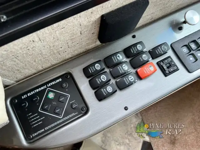 2009 Holiday Rambler Endeavor 41 PDQ 062,221 Miles in RVs & Motorhomes in Moncton - Image 20