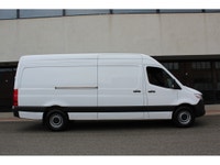 2025 MERCEDES SPRINTER 2500 -- 170 FULL SIZE -- HIGH ROOF -- ECONOMICAL AND POWERFUL HIGH OUTPUT DIE... (image 5)