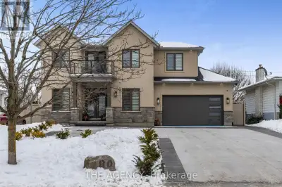 Step into a home where luxury meets comfort! This stunning custom-built 4+1 bed, 4+1 bath residence,...