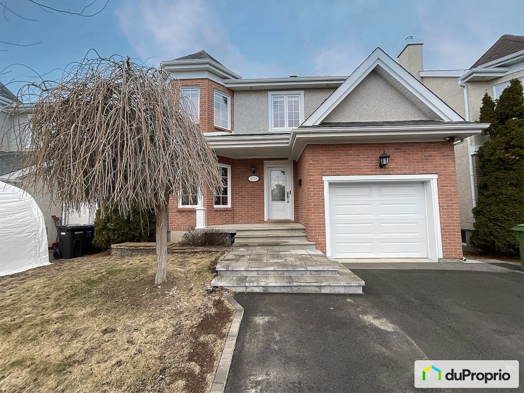 $885,000 - 2 Storey for sale in Ste-Rose — photo 1