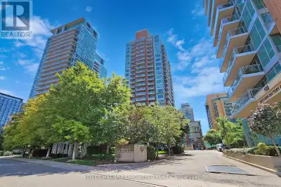 Discover the epitome of modern living in Liberty Village. This meticulously cared for North East 2 B...