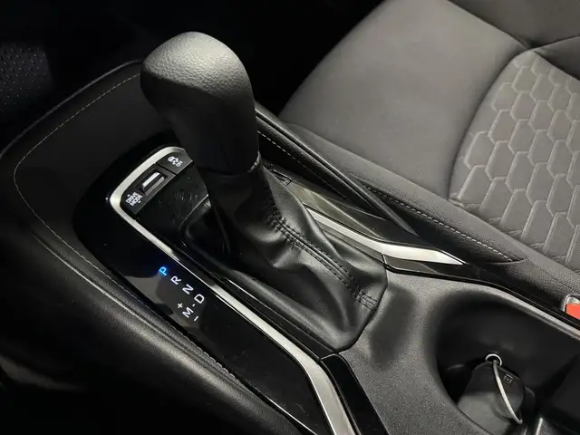 2023 Toyota Corolla Hatchback CVT in Cars & Trucks in Longueuil / South Shore - Image 31