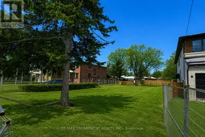 Easy qualification for financing with only 5% down payment available for one year and two year terms...