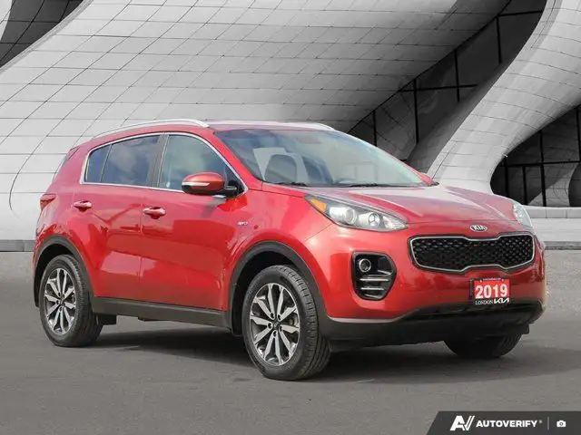 2020 Kia Sportage EX AWD | Apple CarPlay | Blind Spot in Cars & Trucks in London - Image 8