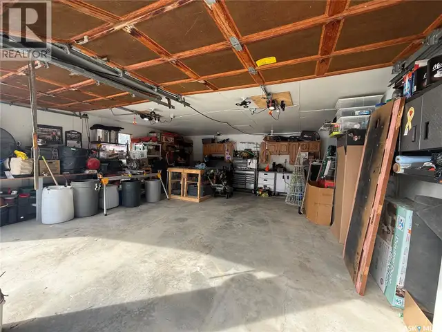 201 4th AVENUE SE Eston, Saskatchewan in Houses for Sale in Swift Current - Image 35