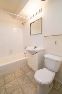 -High level security - CCTV Surveillance -Professionally managed, cleaned and maintained -Competitiv... (image 2)