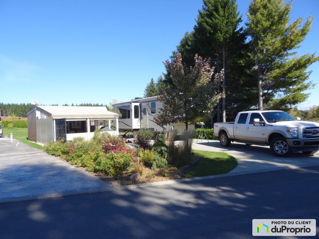 $239,900 - Campground for sale in St-Etienne-De-Lauzon — photo 1
