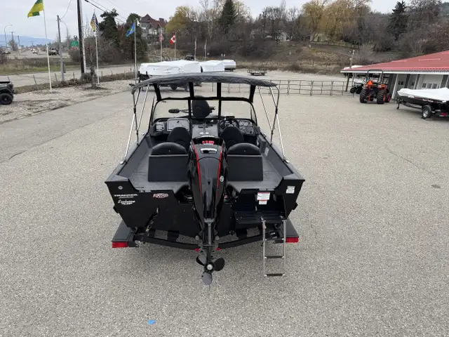 2026 TRACKER ProGuide V175CB Fishing Boat in Powerboats & Motorboats in Vernon - Image 12