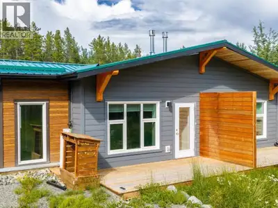 Modern, bright, and low-maintenance living awaits in this sunny 2-bedroom, 1-bath duplex on Takhini...