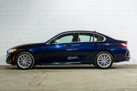*English below* *Français:* Cette BMW 330i xDrive 2023 affichant 36 910 km, provenant d'un seul prop... (image 3)