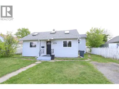 GREAT, UNIQUE HOME IN SUPER CENTRAL AREA , 4 BEDS, 3 BATHS, SKYLIGHTS THAT MAKE IT SUPER BRIGHT, VAU...
