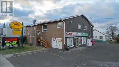 Perfect Location! 1877 Square Foot of main floor space with off street parking on a highly visible c...