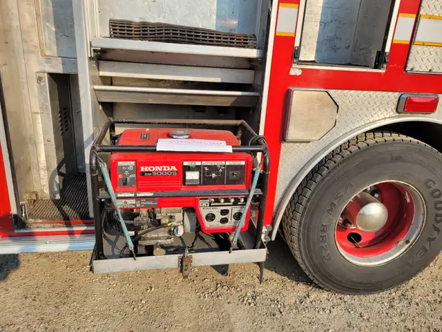 Fire Truck / RV Hauler? in Heavy Trucks in Nelson - Image 4