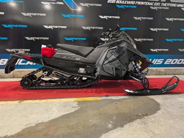 2025 Polaris 9R INDY XCR 136 in Snowmobiles in Thetford Mines - Image 4
