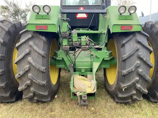 1993 John Deere 4WD Tractor 8770 in Farming Equipment in Edmonton - Image 21