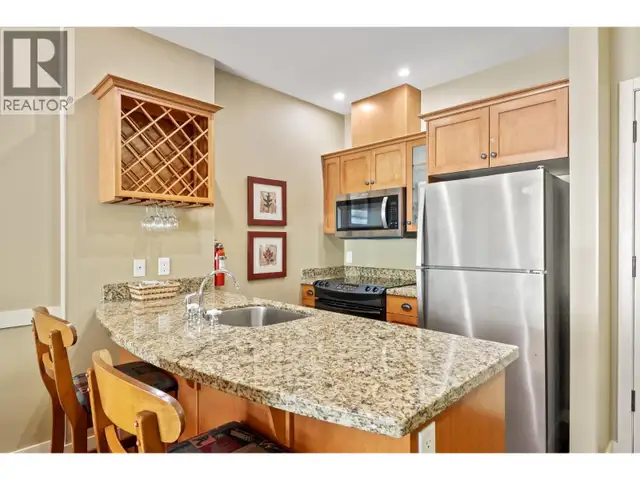 255 Feathertop Way Unit# 202 Big White, British Columbia in Condos for Sale in Penticton - Image 4