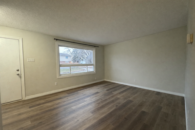 Renovated 2 Bedroom & 1.5 Bathroom Townhome! Welcome to 695 Wallace Street in the charming town of W...