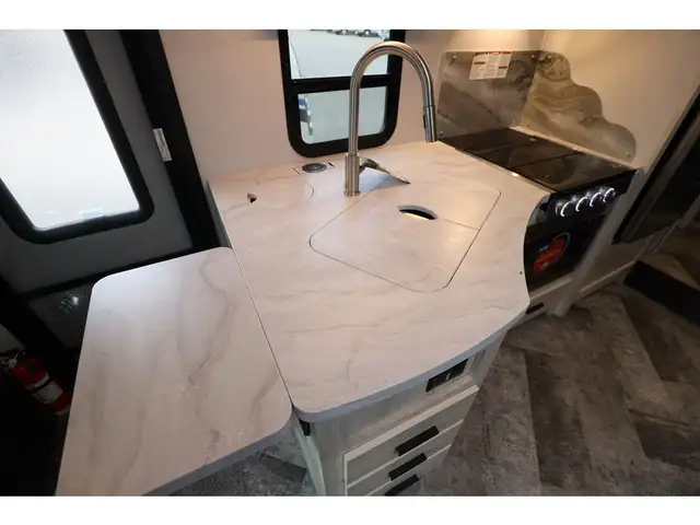 2026 Forest River Sunseeker NEUF 2500 Classe C /B+ Skirt paint + in RVs & Motorhomes in Laval / North Shore - Image 15