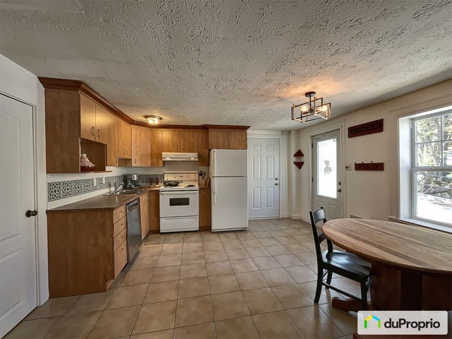 $325,000 - Bungalow for sale in Sherbrooke (Mont-Bellevue) — photo 2