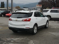 2018 Chevrolet Equinox Premier AWD Well-equipped, confident in all seasons, and refined for daily dr... (image 4)